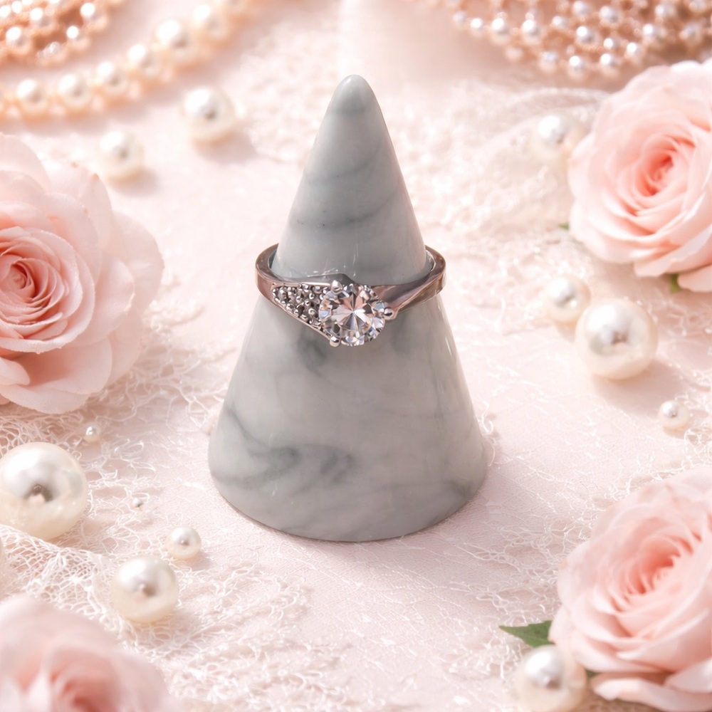 *NEW* Elegant Silver Toned Cubic Zirconia Ring